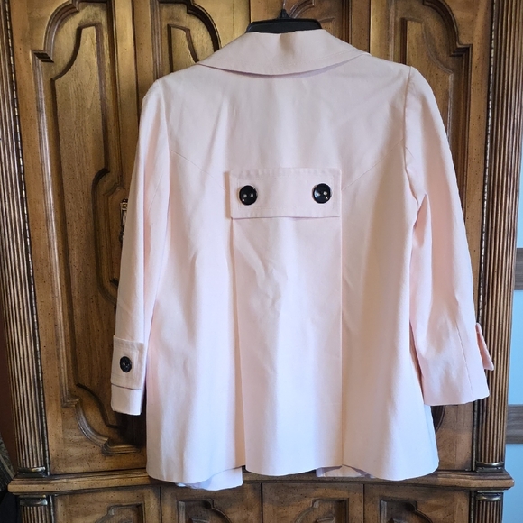 Tahari Light Pink Trench Coat with Black Buttons - Picture 3 of 3